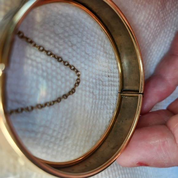 Antique Goldfilled Hinged Bangle - Picture 4 of 8
